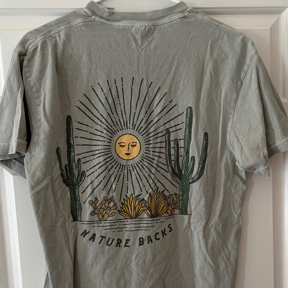 Men's Gray/Geen Graphic T-Shirt